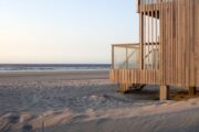 Roompot Largo strandvilla op het strand van Hoek van Holland