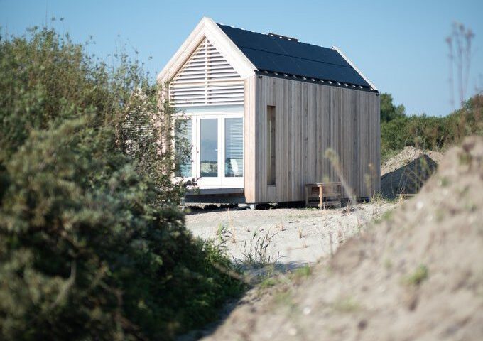 Tiny house in de duinen aan de rand van het Grevelingenmeer