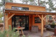 Tiny house met een overdekt terras