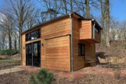 Een ruim tiny house voor een weekendje weg bij de Maasduinen
