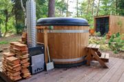 Hot tub bij de tiny houses op de Veluwe
