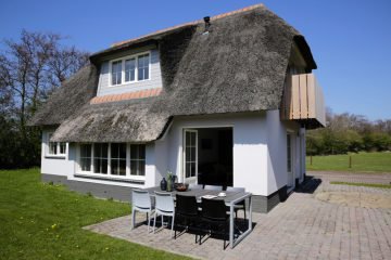 Rietgedekt charmant vakantiehuisje