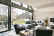 Luxe en ruime woonkamer in een vakantiehuis op Texel