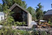Modern tiny house aan het Veluwemeer
